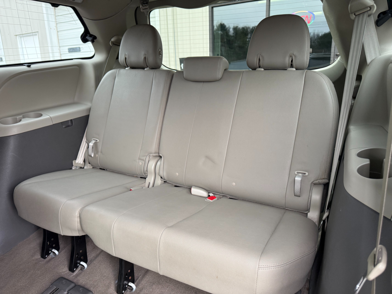 Toyota Sienna XLE FWD 8-Passenger V6 2016