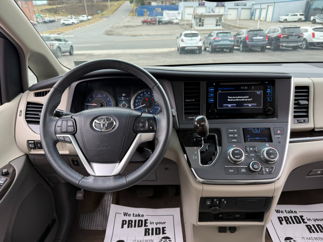 Toyota Sienna XLE FWD 8-Passenger V6 2016