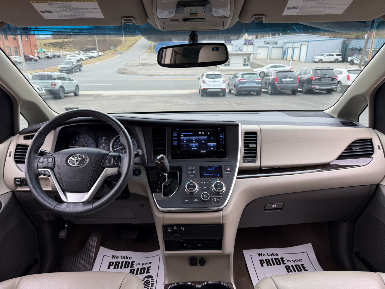 Toyota Sienna XLE FWD 8-Passenger V6 2016