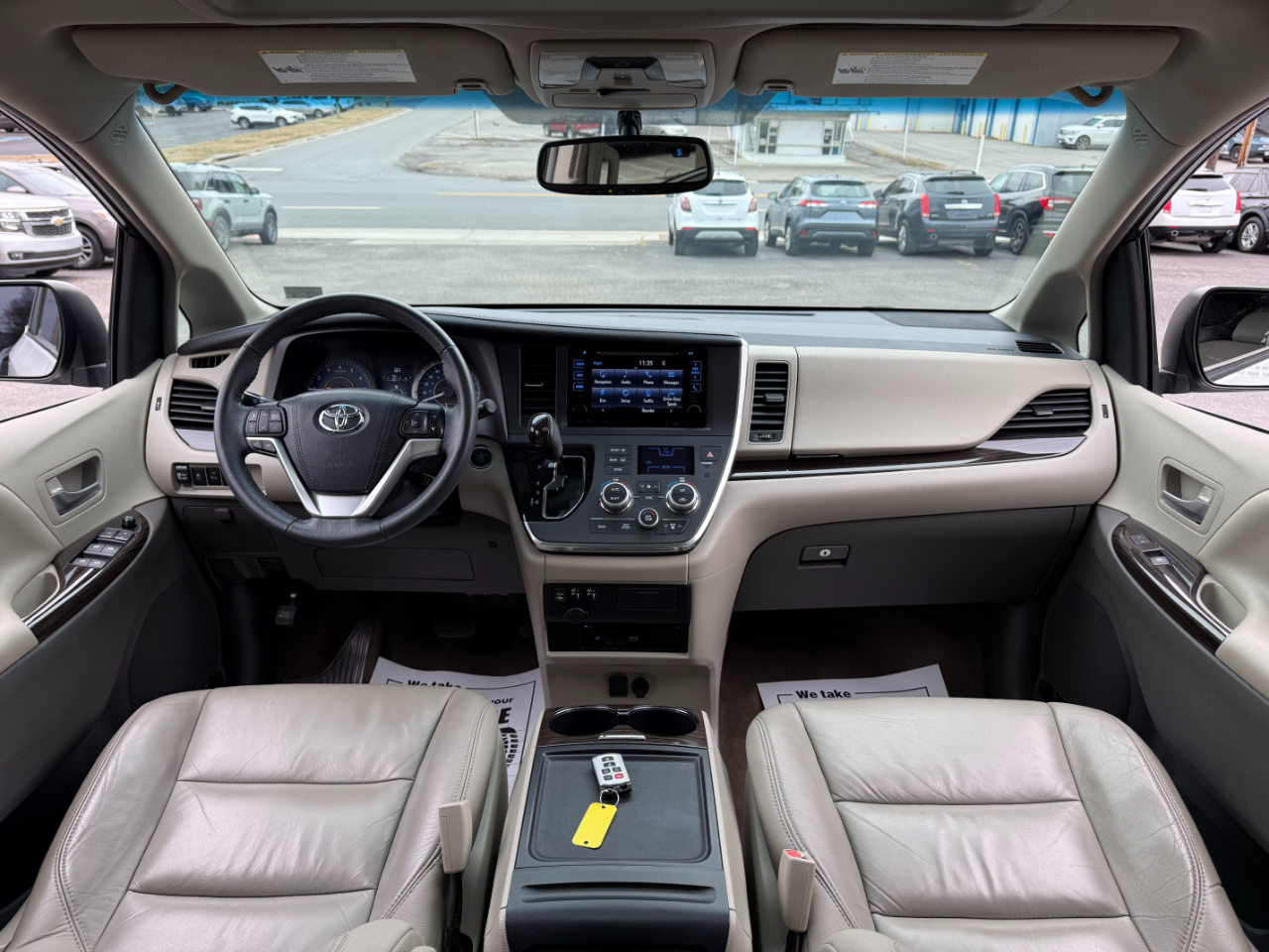 Toyota Sienna XLE FWD 8-Passenger V6 2016