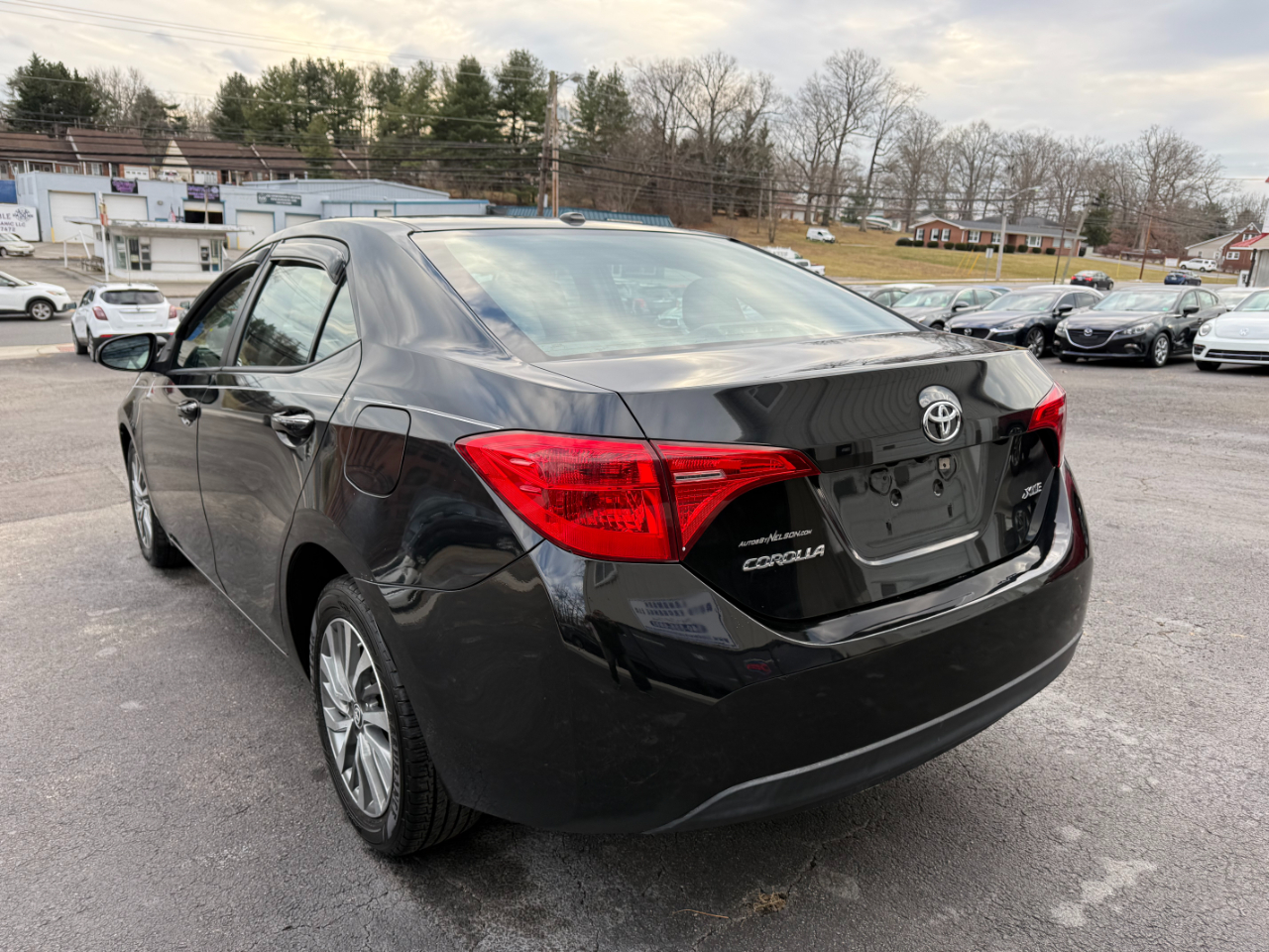 Toyota Corolla XLE CVT 2017