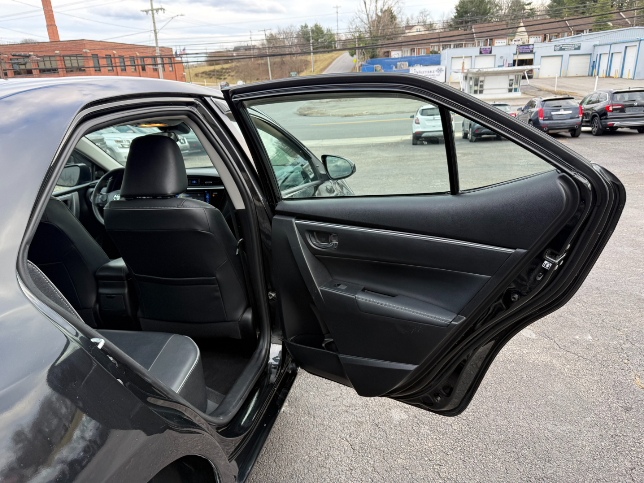 Toyota Corolla XLE CVT 2017