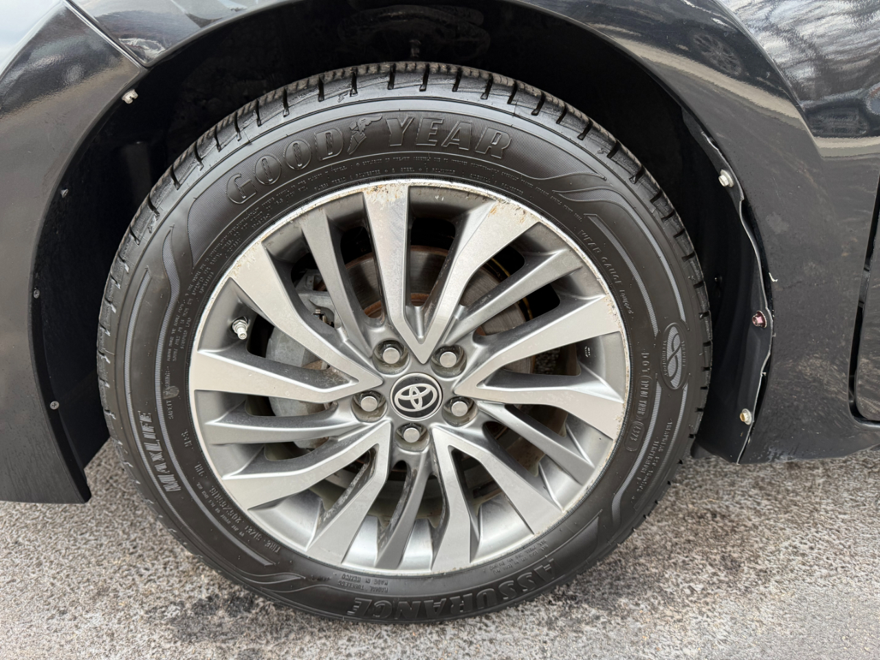 Toyota Corolla XLE CVT 2017