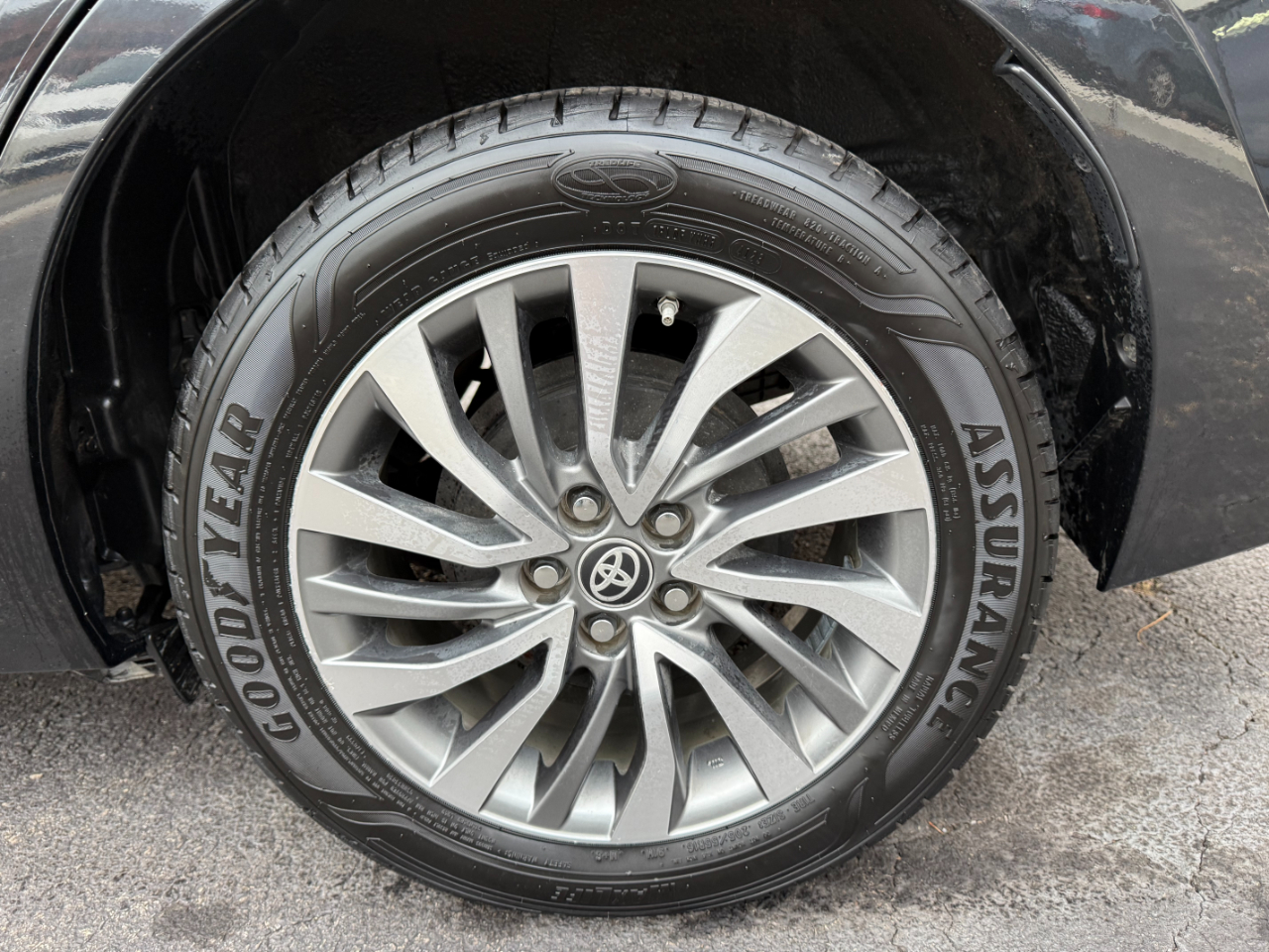 Toyota Corolla XLE CVT 2017