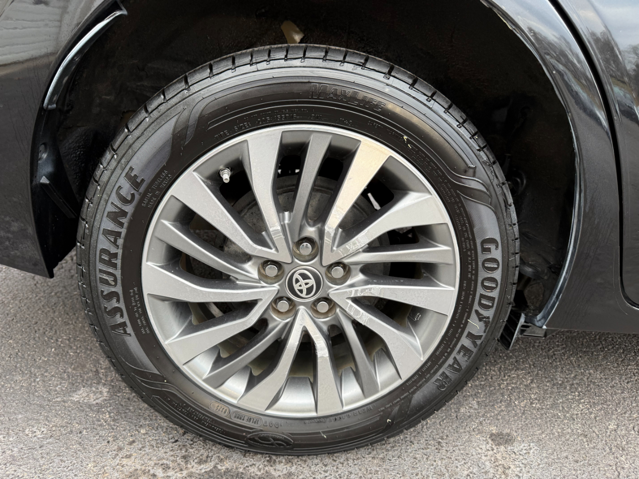 Toyota Corolla XLE CVT 2017