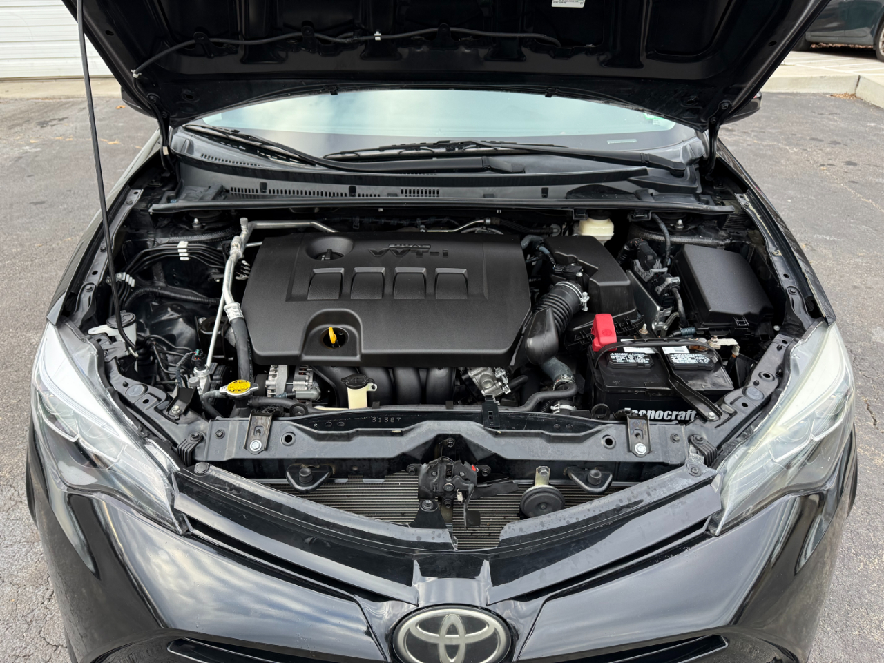 Toyota Corolla XLE CVT 2017