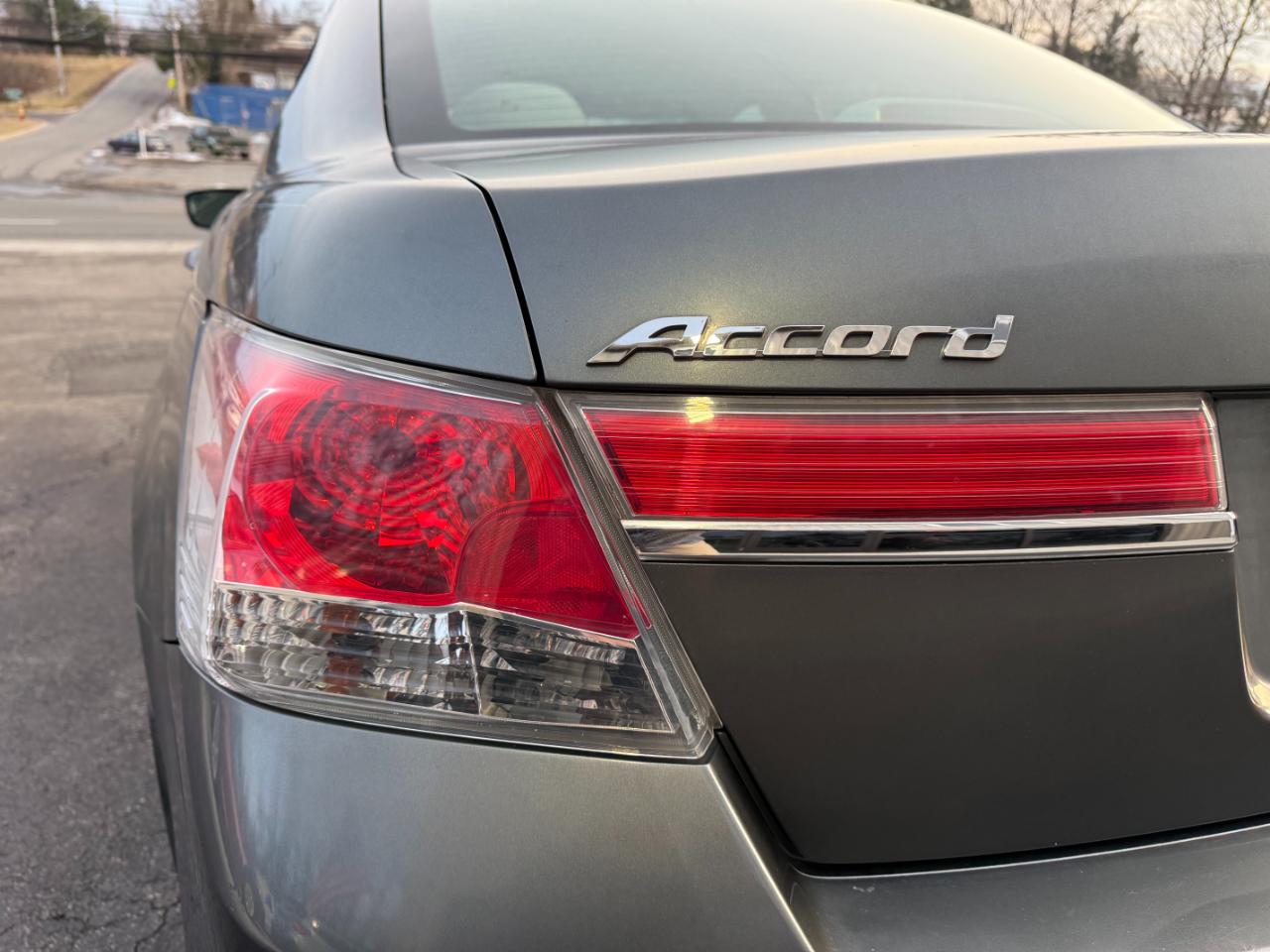 Honda Accord LX sedan AT 2012