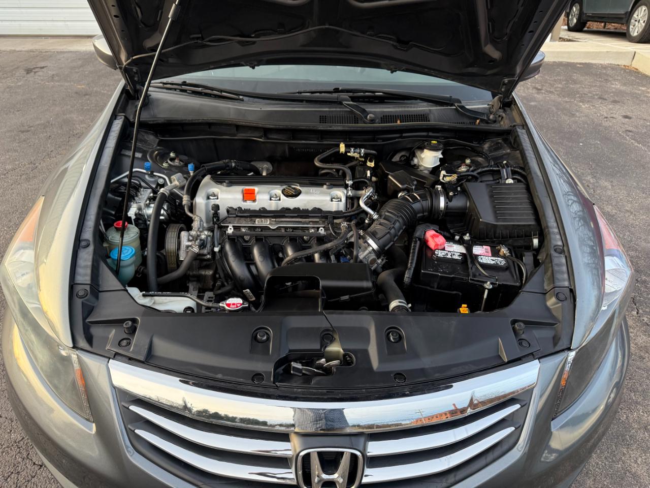 Honda Accord LX sedan AT 2012