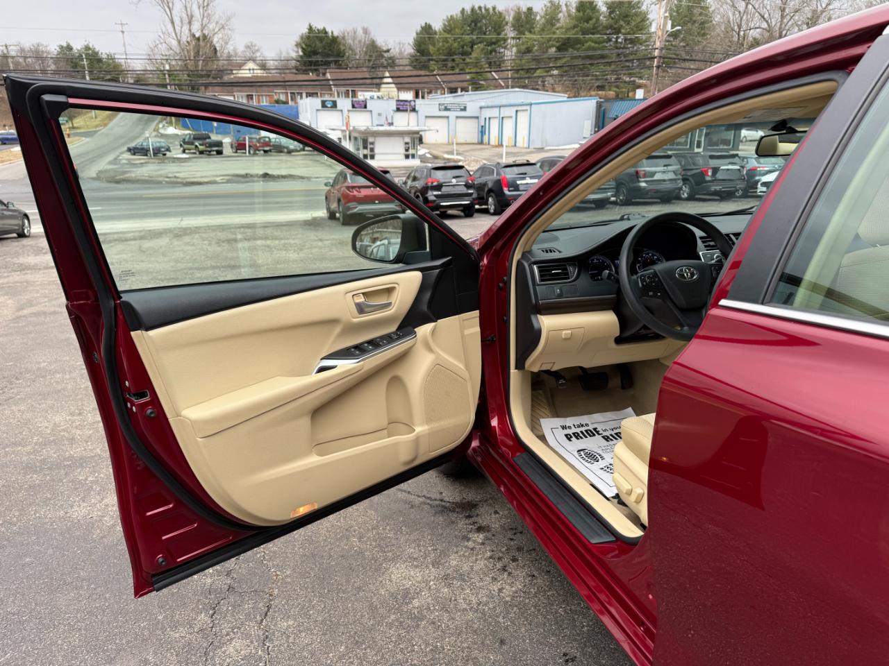 Toyota Camry LE 2017