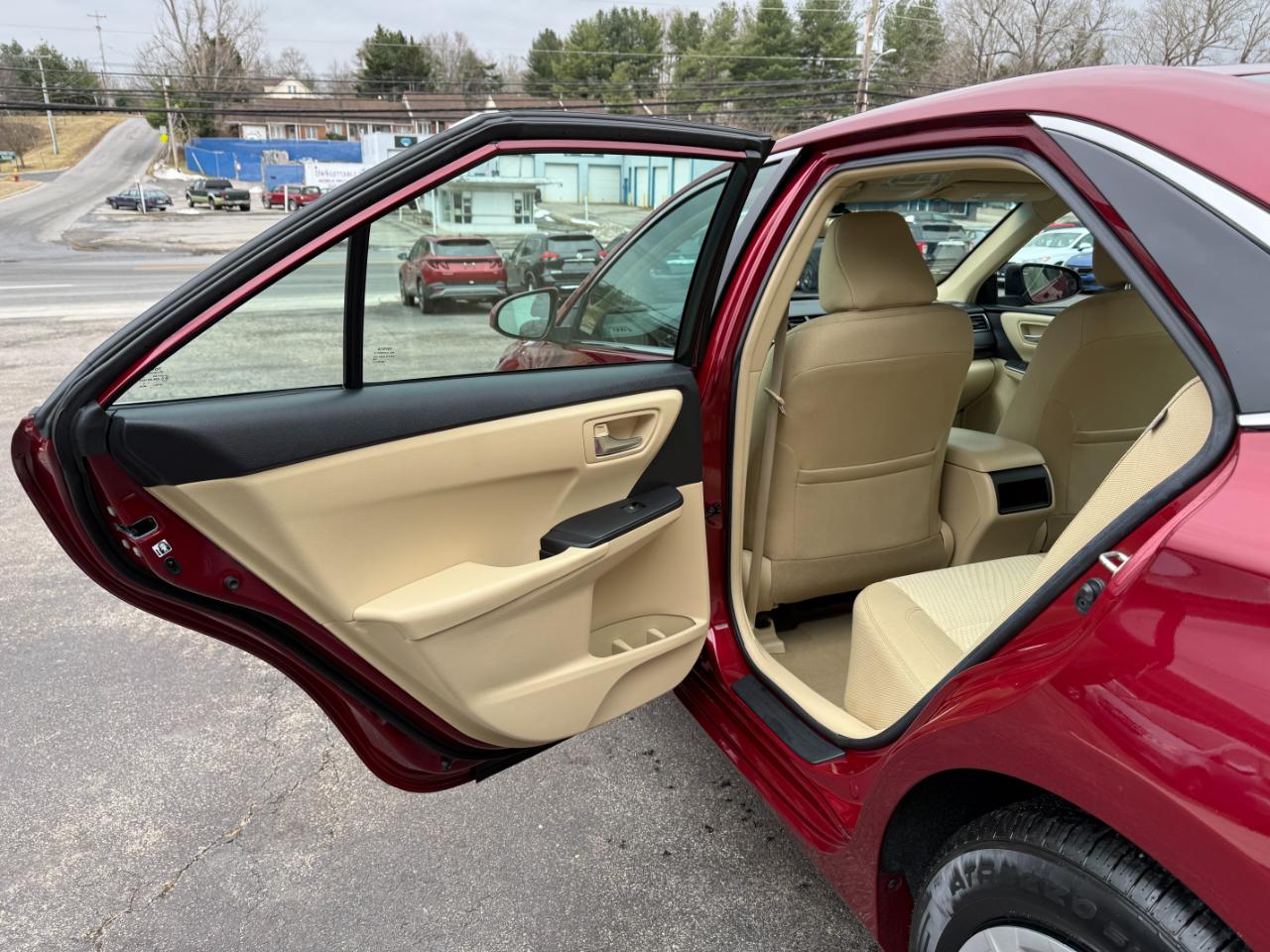 Toyota Camry LE 2017