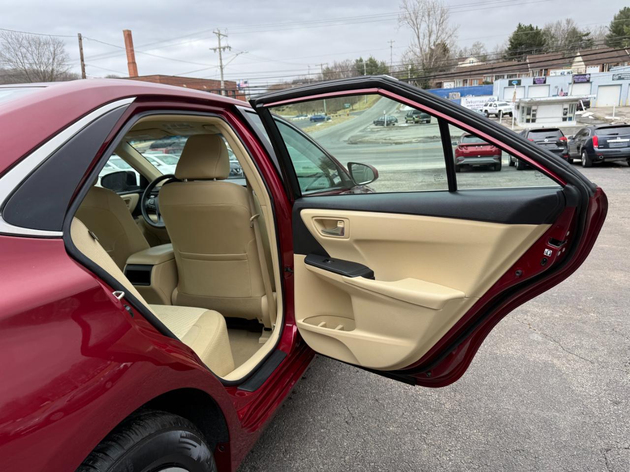 Toyota Camry LE 2017