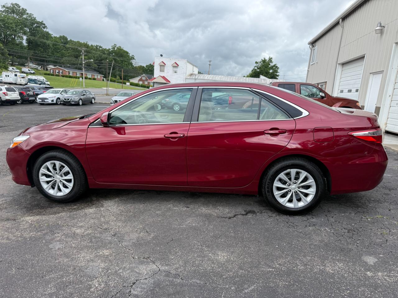 Toyota Camry LE 2017