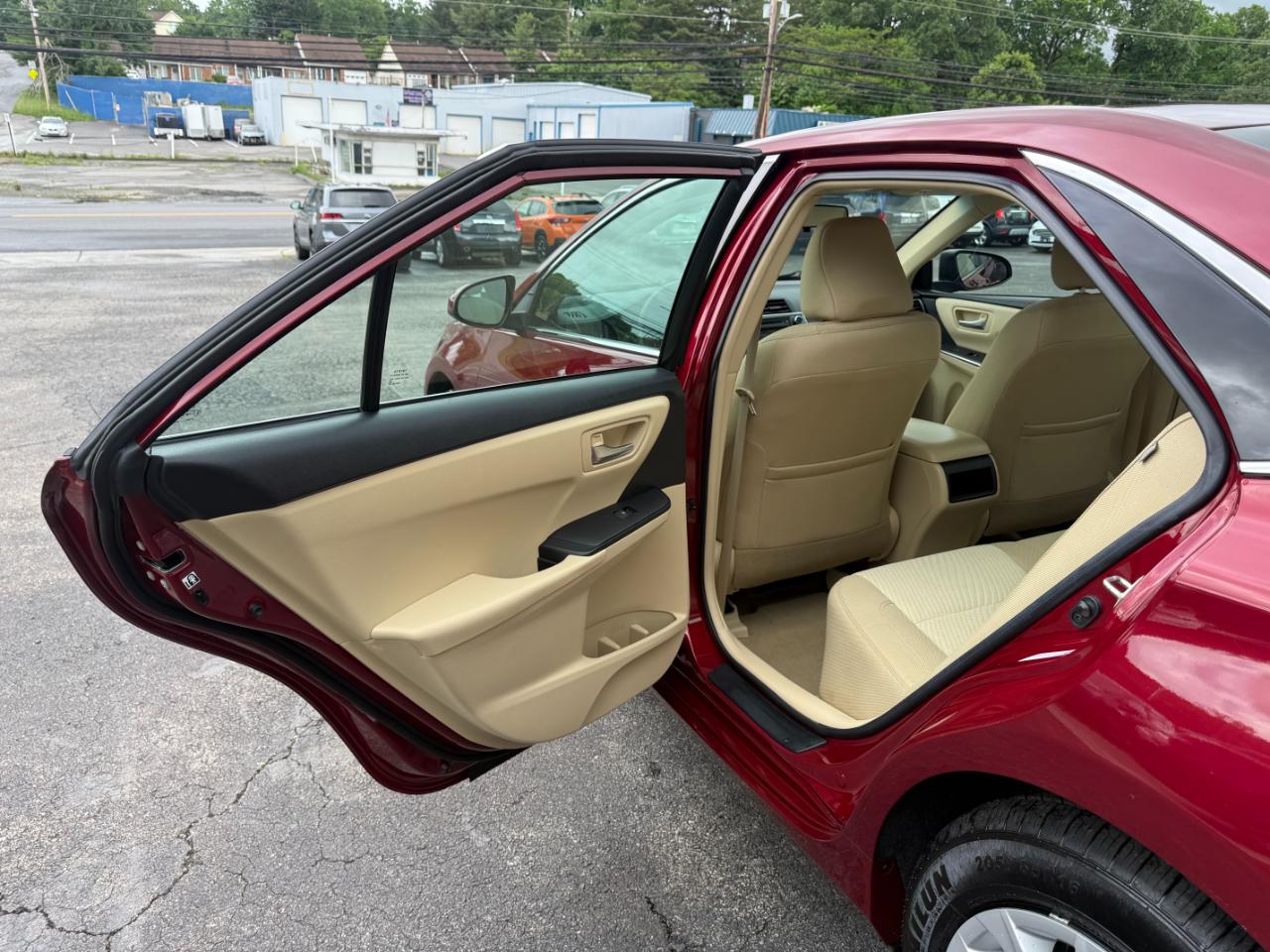 Toyota Camry LE 2017