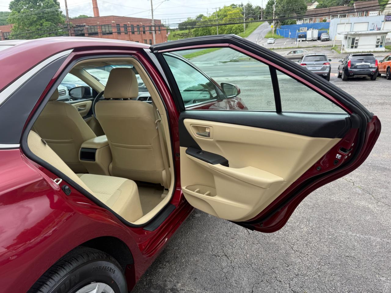 Toyota Camry LE 2017