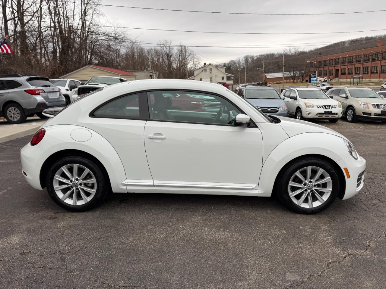 Volkswagen Beetle 2.0T Turbo 2017