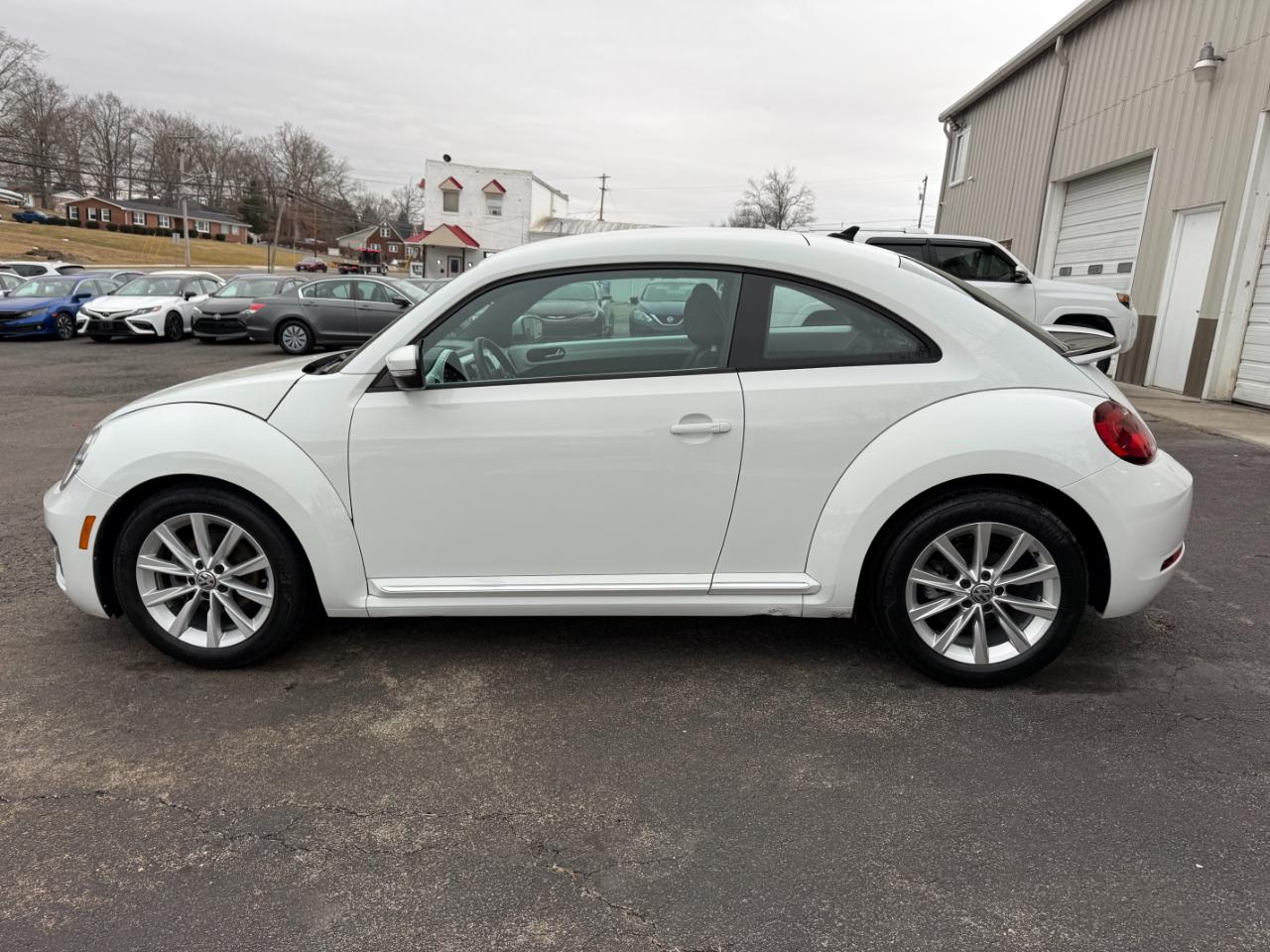 Volkswagen Beetle 2.0T Turbo 2017