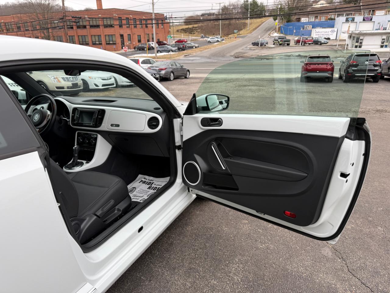 Volkswagen Beetle 2.0T Turbo 2017