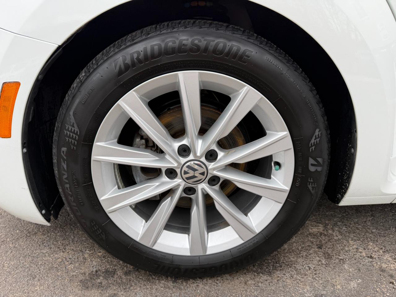 Volkswagen Beetle 2.0T Turbo 2017