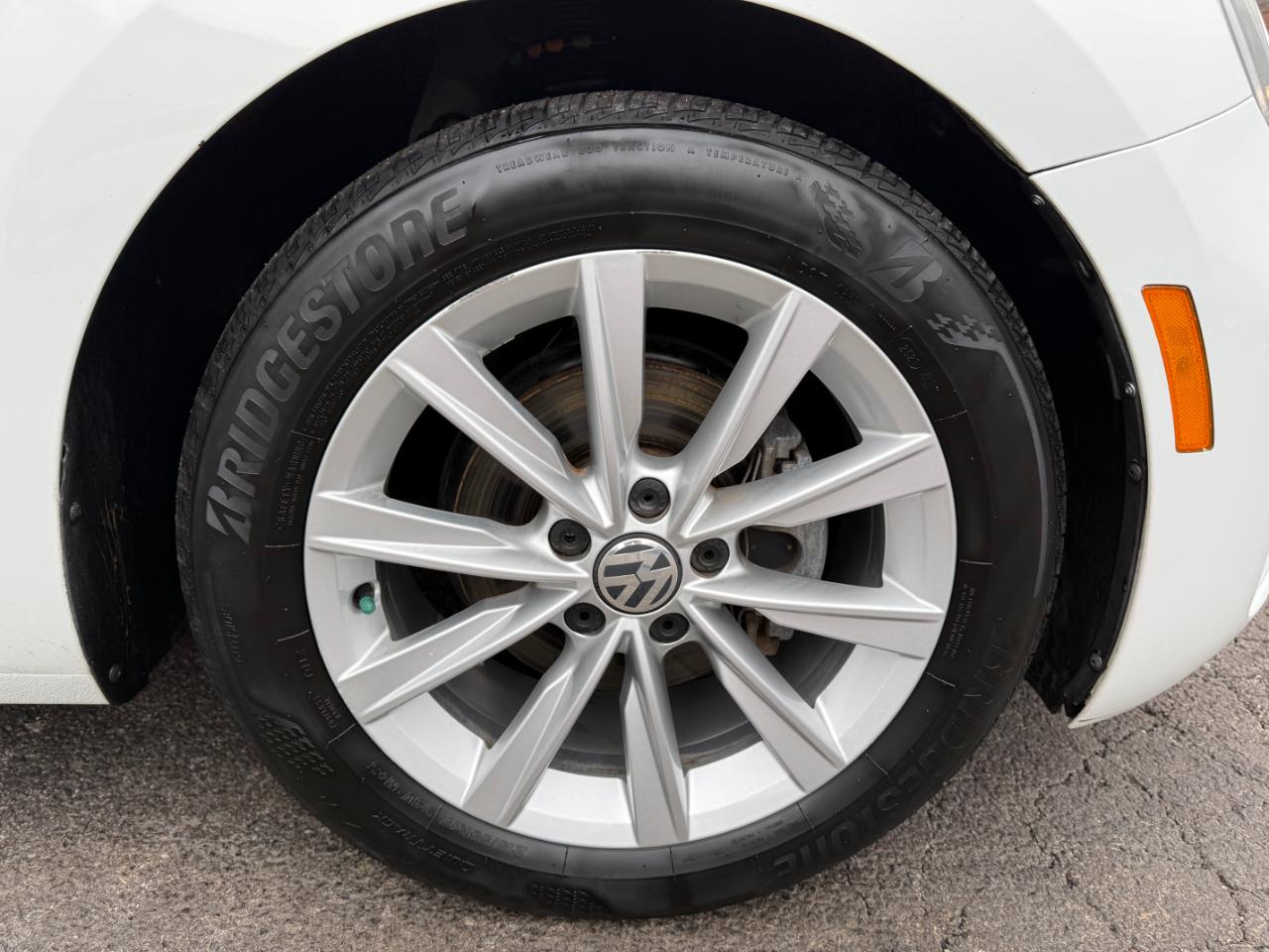 Volkswagen Beetle 2.0T Turbo 2017