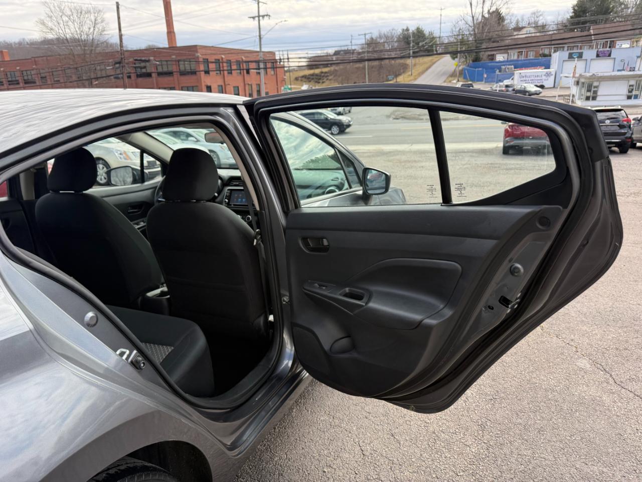 Nissan Versa S 2020