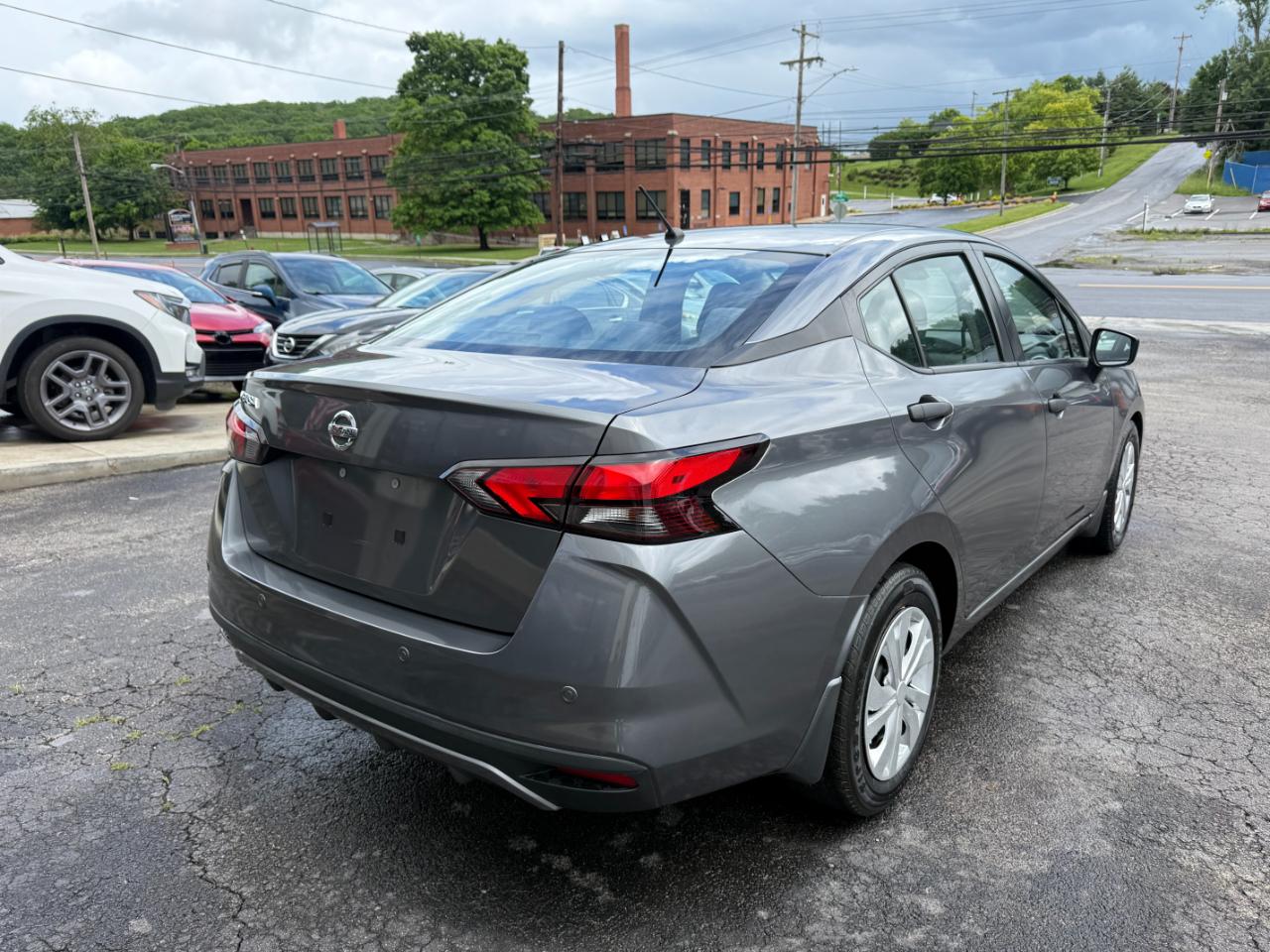 Nissan Versa S 2020
