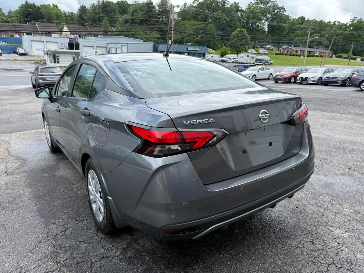Nissan Versa S 2020