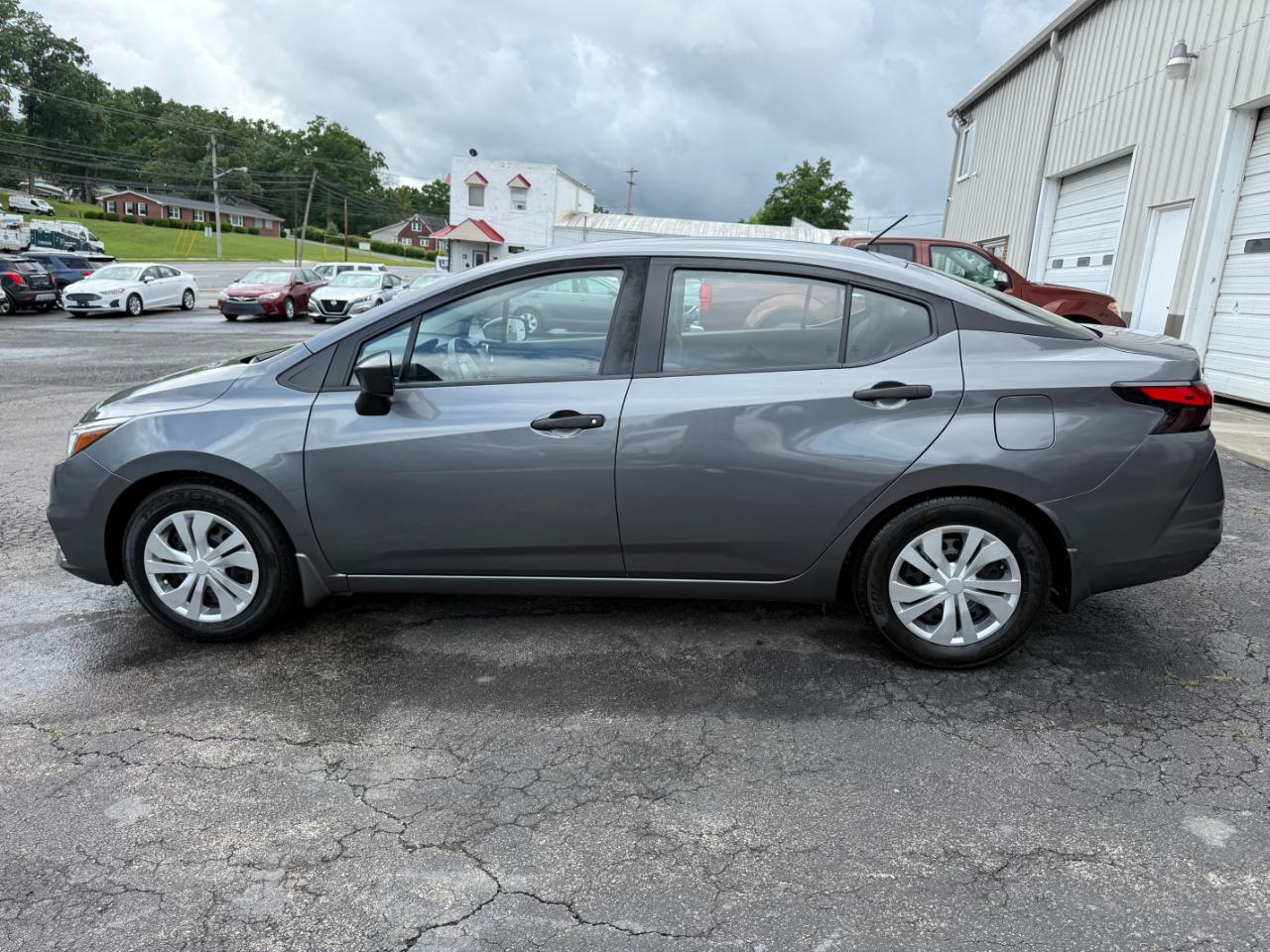 Nissan Versa S 2020