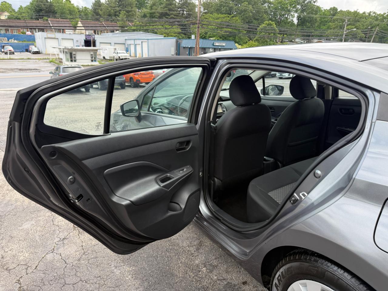 Nissan Versa S 2020