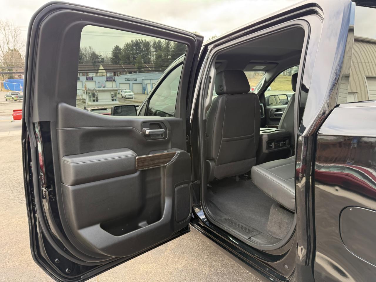 Chevrolet Silverado 1500 Limited LT Trail Boss Crew Cab Long Box 4WD 2022