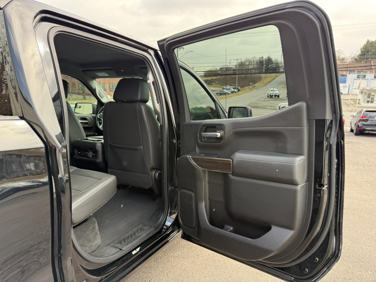 Chevrolet Silverado 1500 Limited LT Trail Boss Crew Cab Long Box 4WD 2022