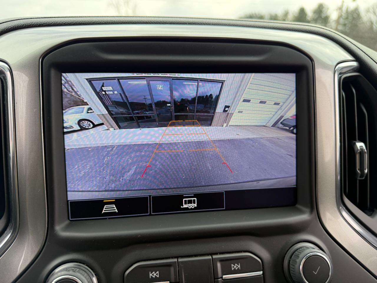 Chevrolet Silverado 1500 Limited LT Trail Boss Crew Cab Long Box 4WD 2022