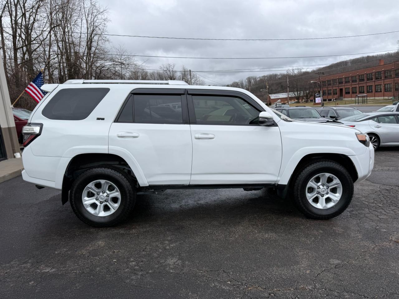 Toyota 4Runner SR5 4WD 2020
