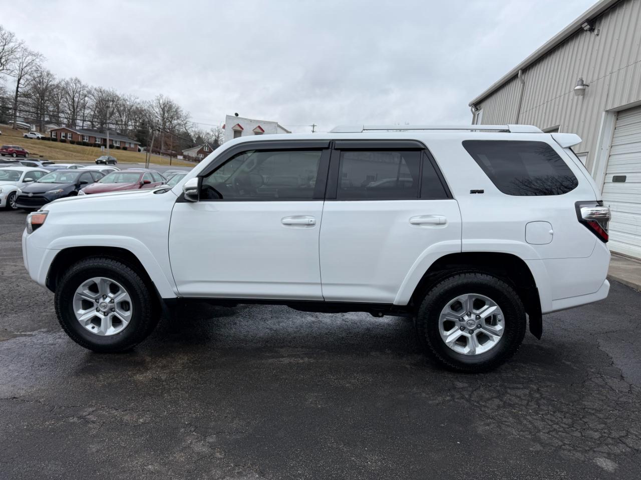Toyota 4Runner SR5 4WD 2020