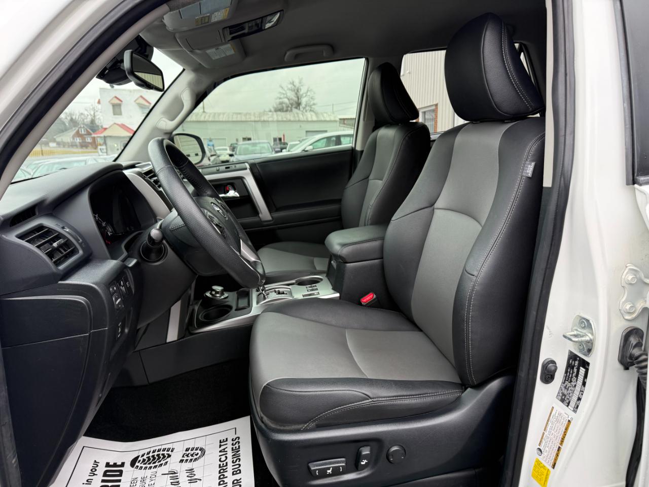 Toyota 4Runner SR5 4WD 2020