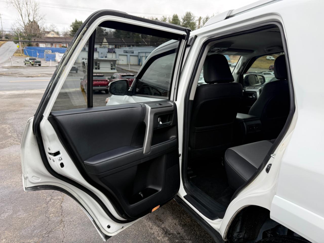 Toyota 4Runner SR5 4WD 2020