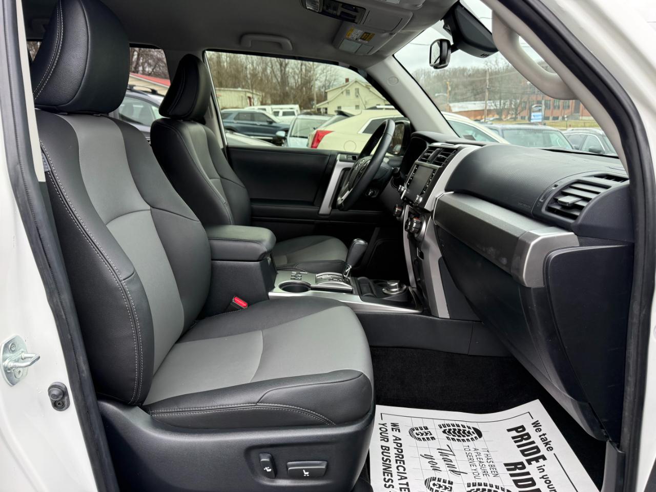 Toyota 4Runner SR5 4WD 2020