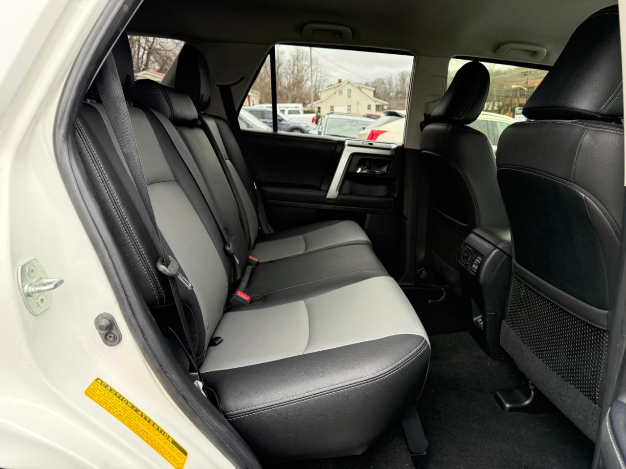 Toyota 4Runner SR5 4WD 2020