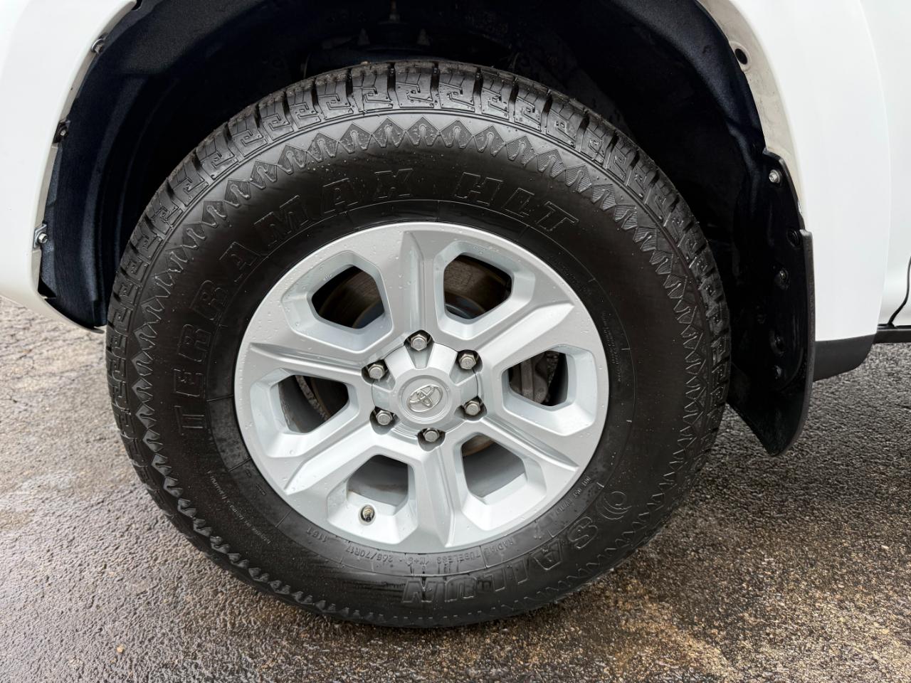 Toyota 4Runner SR5 4WD 2020