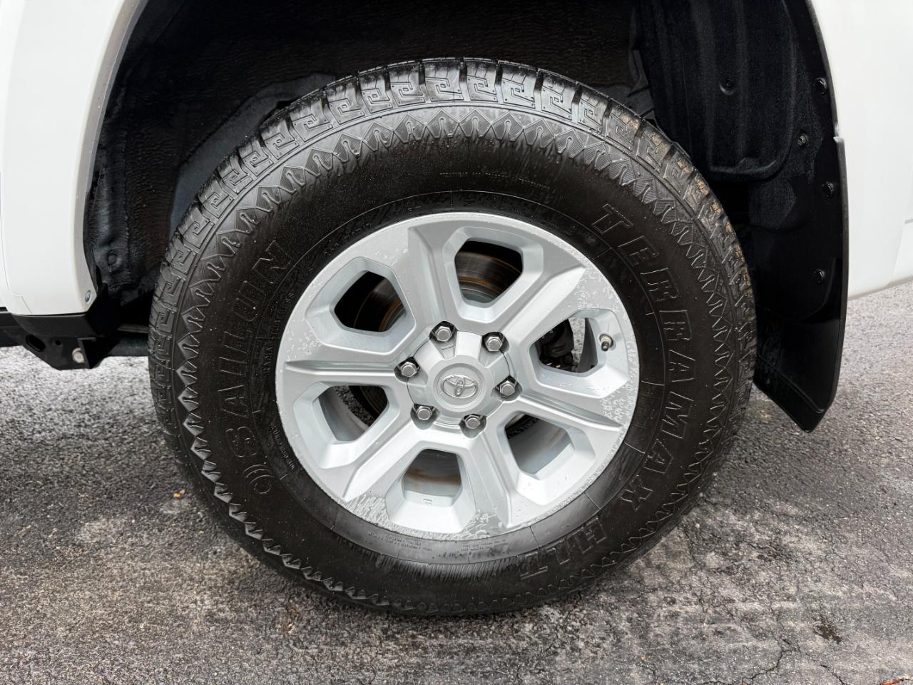 Toyota 4Runner SR5 4WD 2020