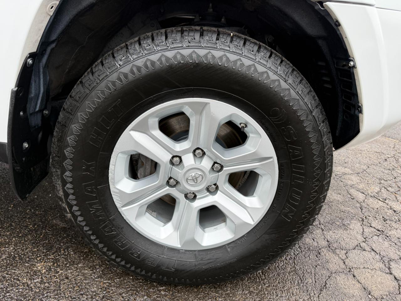 Toyota 4Runner SR5 4WD 2020