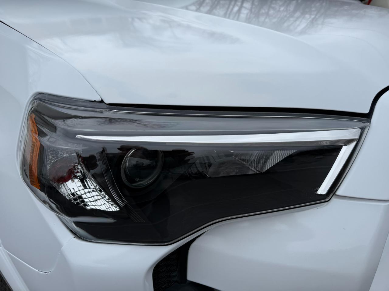 Toyota 4Runner SR5 4WD 2020