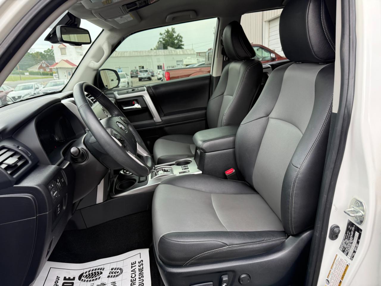 Toyota 4Runner SR5 4WD 2020
