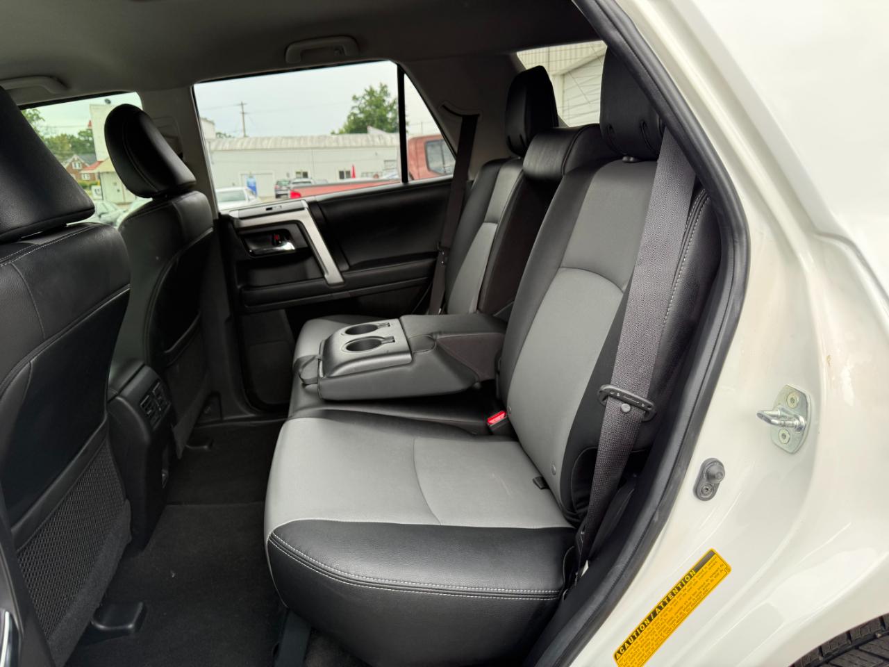 Toyota 4Runner SR5 4WD 2020