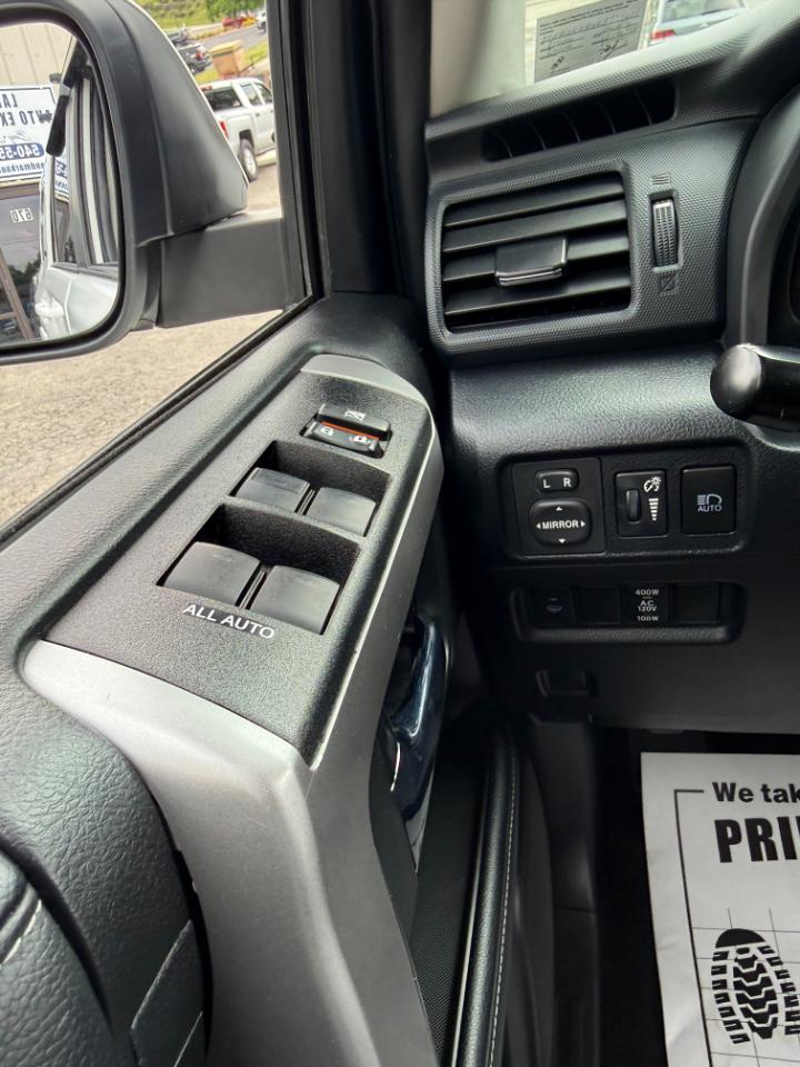 Toyota 4Runner SR5 4WD 2020