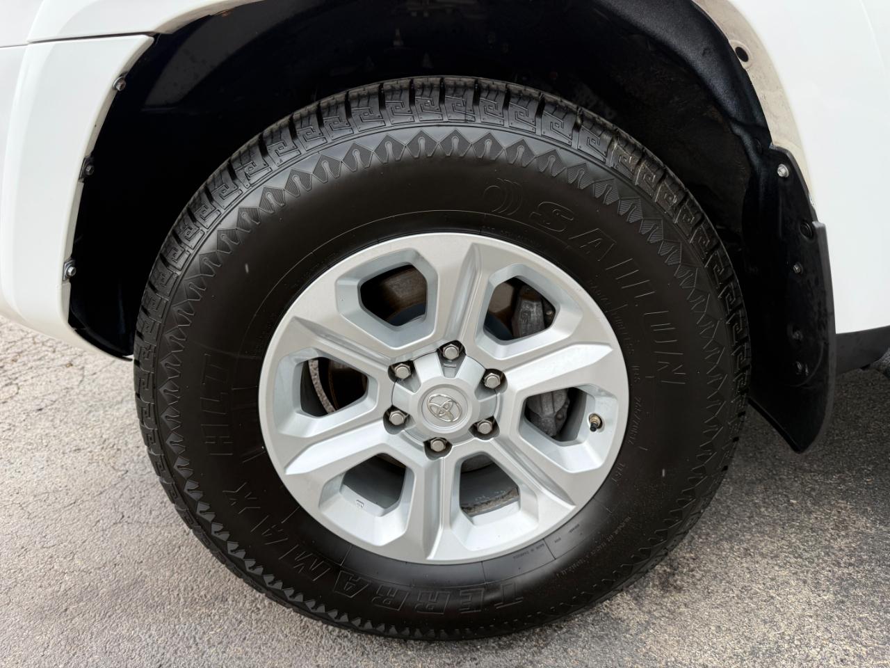 Toyota 4Runner SR5 4WD 2020