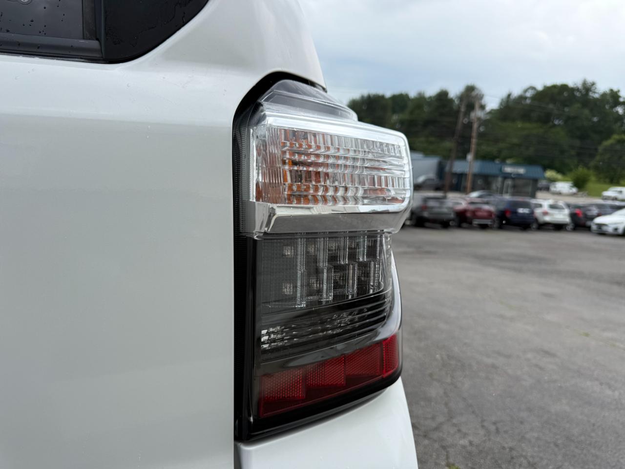 Toyota 4Runner SR5 4WD 2020