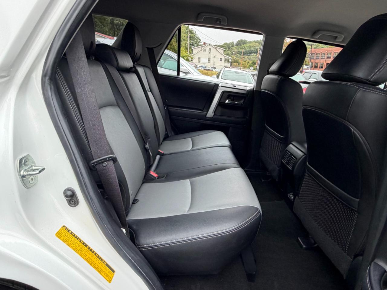 Toyota 4Runner SR5 4WD 2020