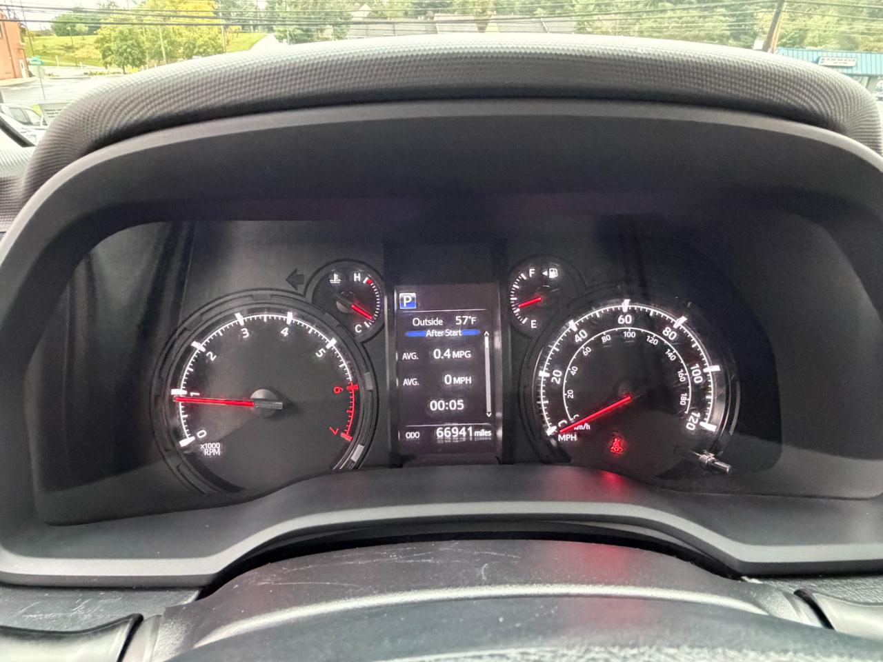Toyota 4Runner SR5 4WD 2020