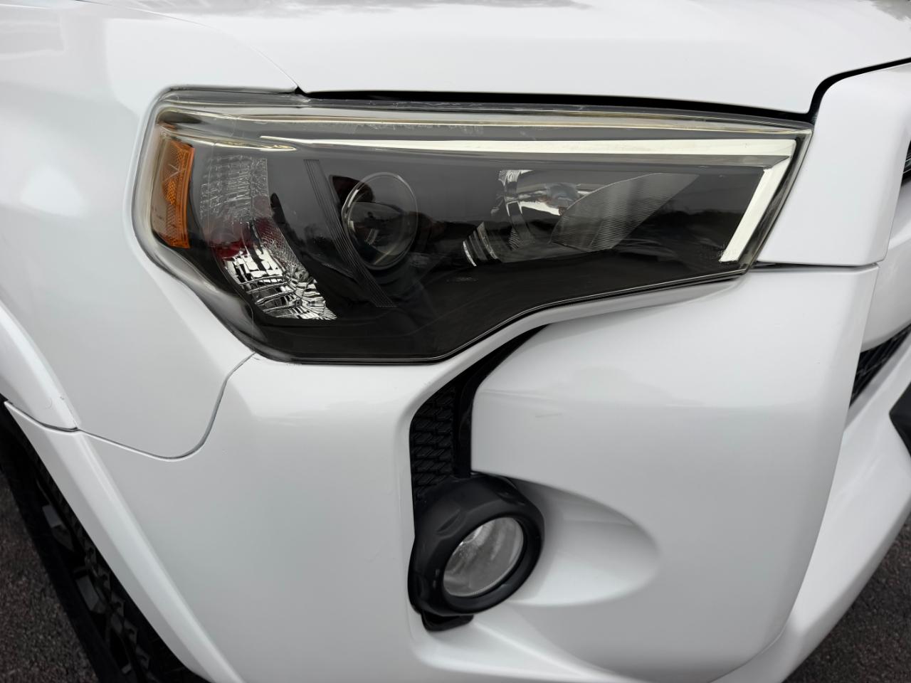 Toyota 4Runner SR5 4WD 2020