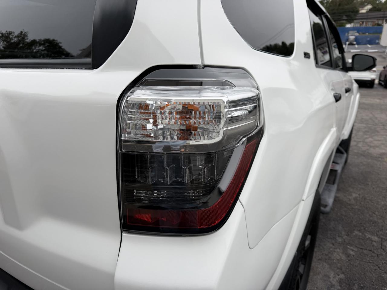Toyota 4Runner SR5 4WD 2020